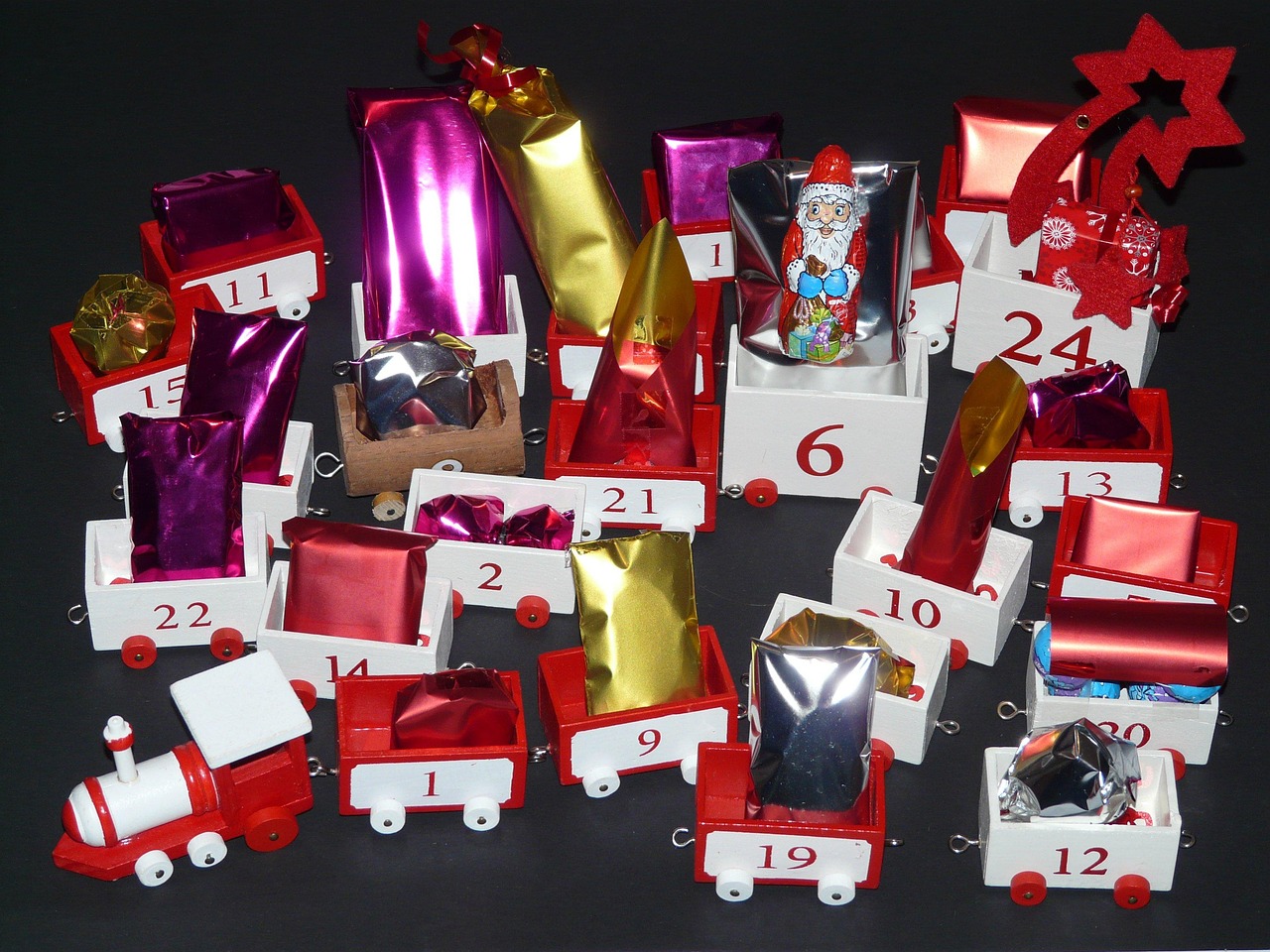 advent calendar, gifts, nicholas, train, wagons, packed up, surprise, glitter, advent, advent season, advent calendar, advent calendar, advent calendar, advent calendar, advent calendar